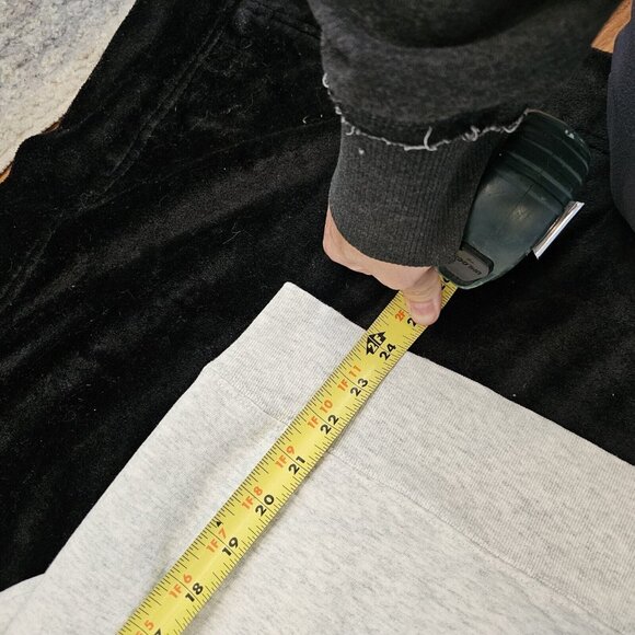 Vintage Sweatshirt Crewneck Gray M Distressed Springfield Racquet Fitness Center - Picture 13 of 14